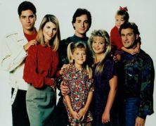 Haga click para ver la imagen ampliada full house.jpg